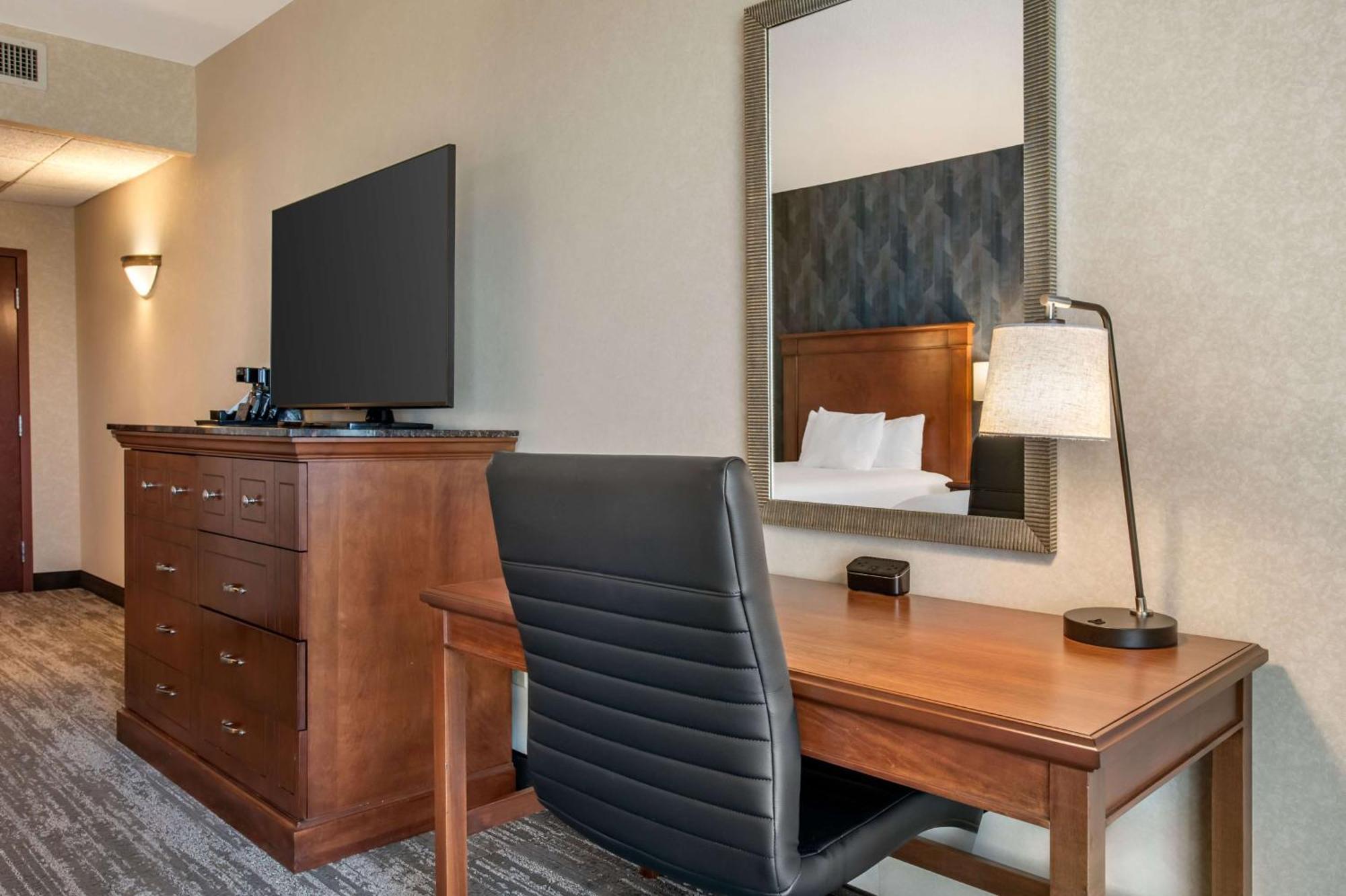 Drury Plaza Hotel Valdosta Kültér fotó