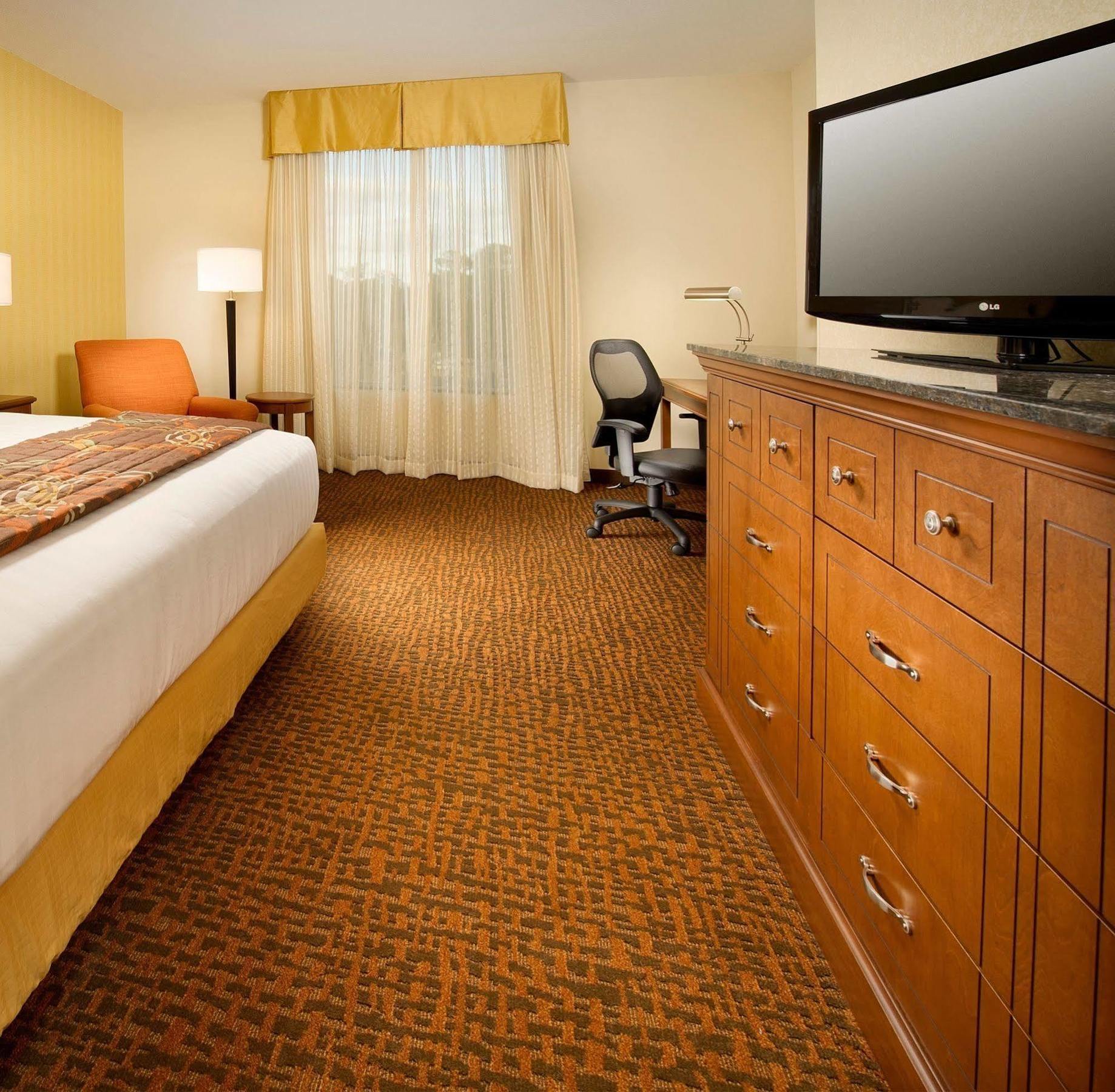 Drury Plaza Hotel Valdosta Kültér fotó
